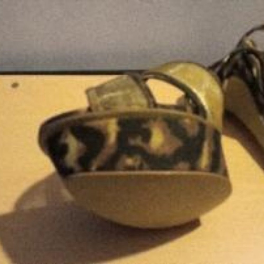 Shoes - Picture 2 of 6